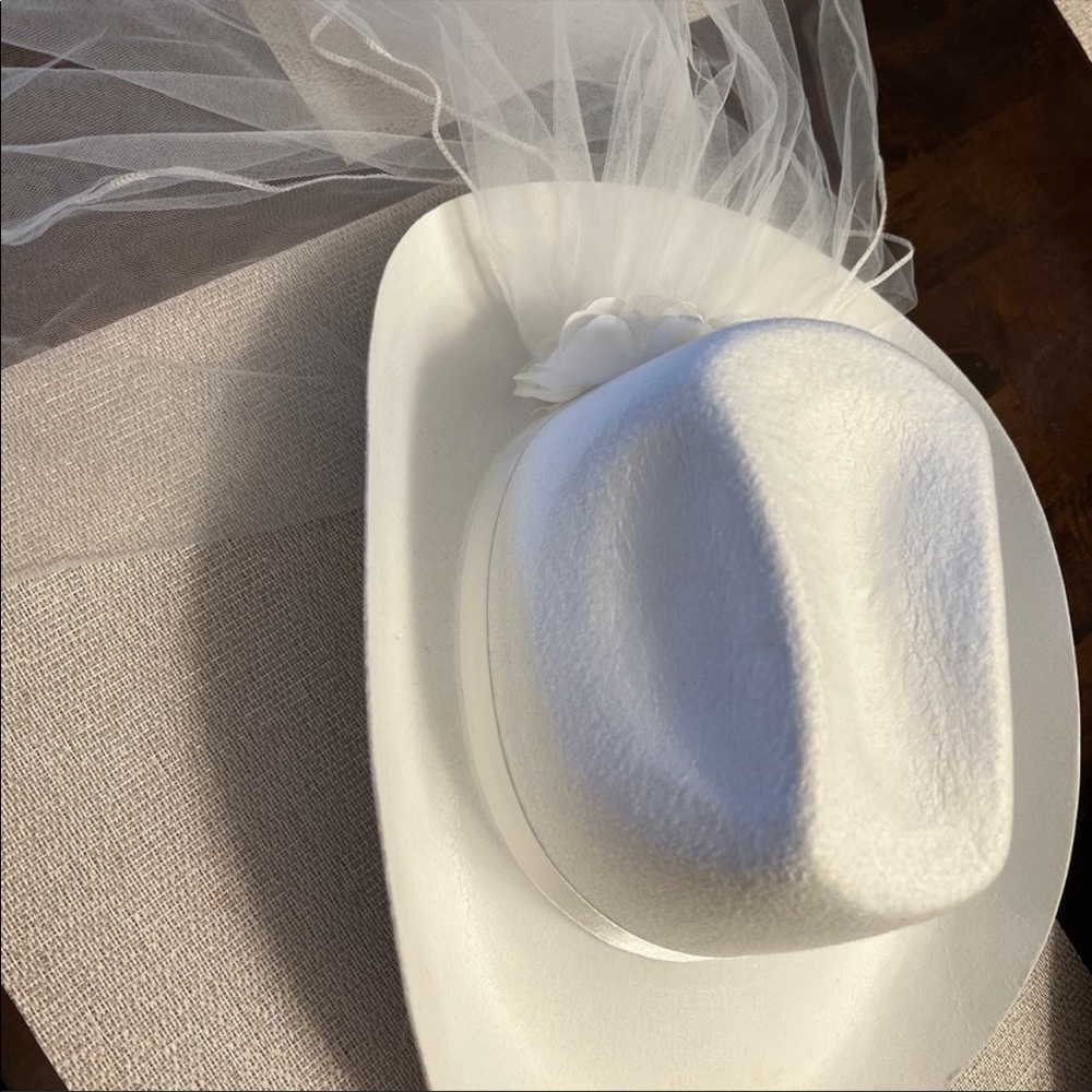 White Bride Cowgirl Hat with Veil